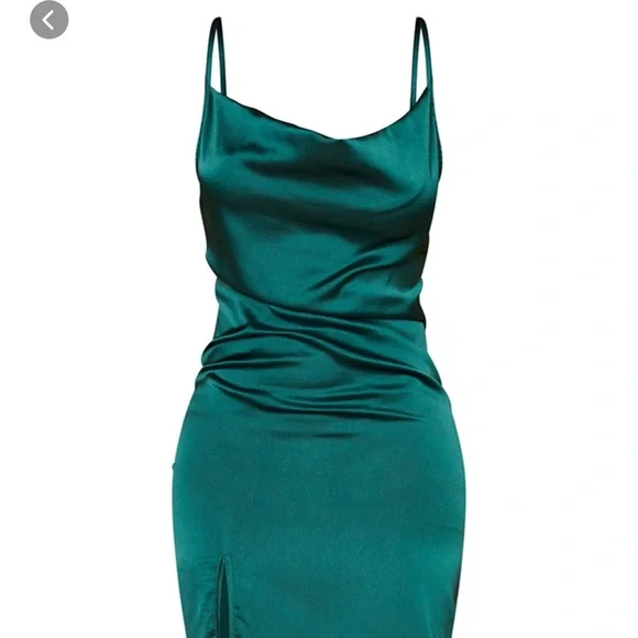 Emerald Green midi dress - Picture 2 of 3